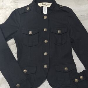 Chic Black Utility Jacket with Button Accents